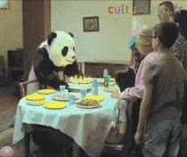 大熊猫丢蛋糕 GIF