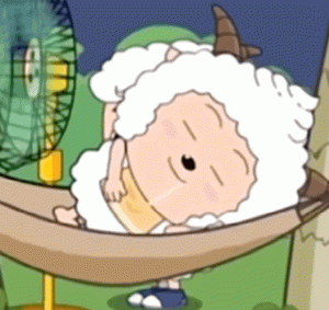 懒羊羊悠闲地躺在摇篮里睡觉