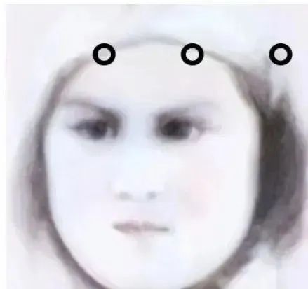 脸上带着三个黑圈,一脸懵的可爱人物表情 1000个最火的表情包表情包图片gif动图 - 求表情网,斗图从此不求人!